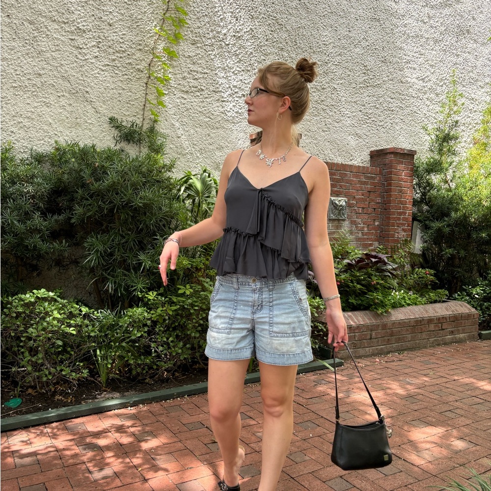 beautiful ruffle top
